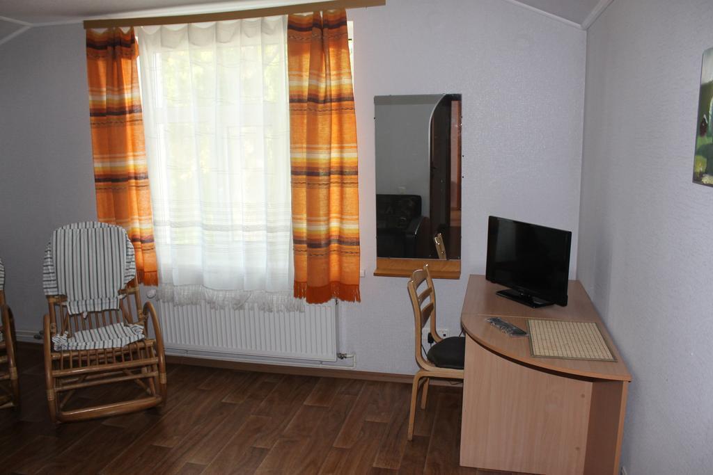Latvijas Sarkana Krusta Viesnica Rēzekne Oda fotoğraf